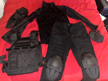 Afbeelding 2 van Vest met tactical broek en shirt