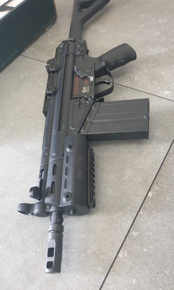 Imagen 6 de JG T3 SAS-F Airsoft AEG Rifle with Folding Stock + 5 mags