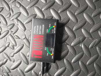 Afbeelding 3 van Lipo accu lader