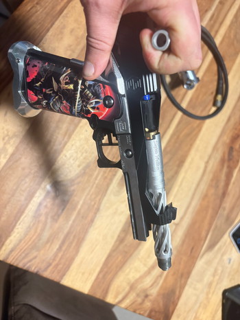 Bild 4 für TM Hi-Capa met HPA fles + adapter + STORM Regulator