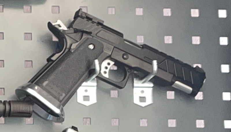 Afbeelding 1 van Tokyo Marui - Hi-Capa 5.1 Government Model + 3 magazijnen