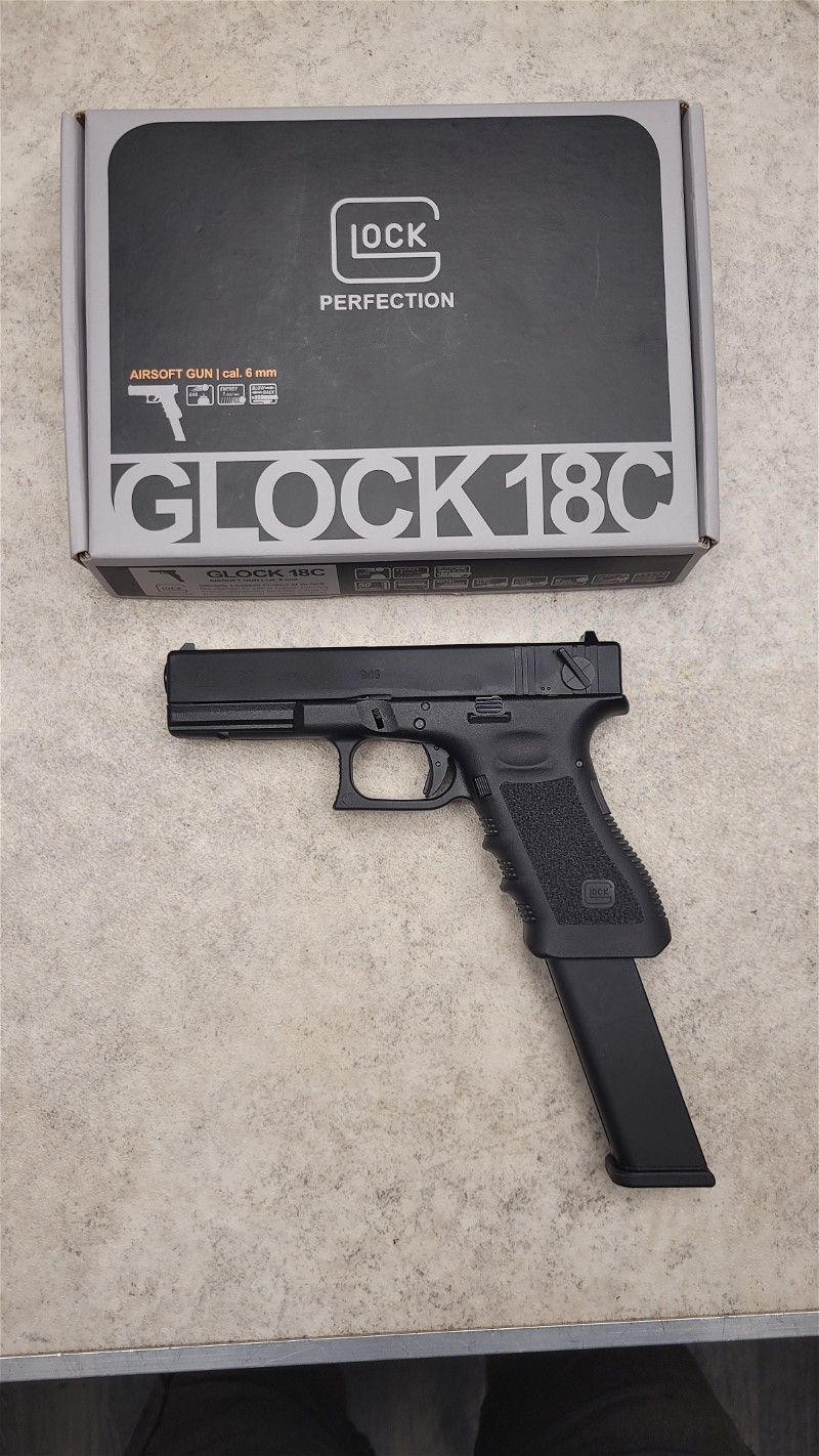 Image 1 pour Umarex glock 18c 1 skirm oud