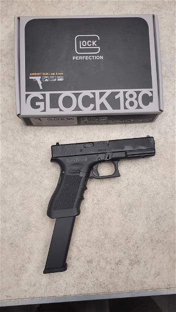 Afbeelding 2 van Umarex glock 18c 1 skirm oud