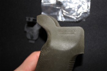 Image 3 for Magpul MOE-K2+ plus grip Olive Drab Green voor GBBR m4/ar15 of sniper replica's