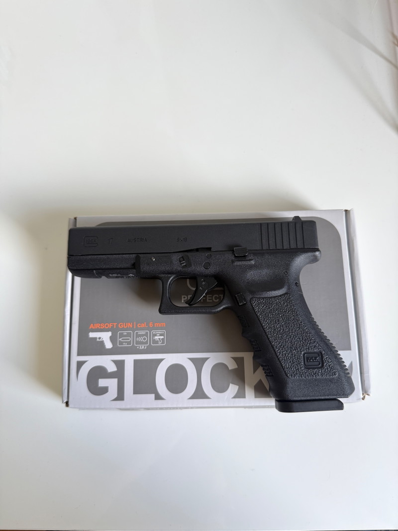 Zdjęcie 1 – Glock 17 Gen. 3 Airsoft CO2 BlowBack 6mm BB schwarz