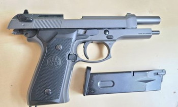 Imagen 2 de M9 Pistole Grey with original Beretta Grips GBB Full Metall M92A1