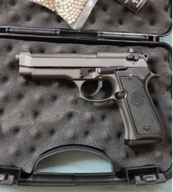 Imagen 3 de M9 Pistole Grey with original Beretta Grips GBB Full Metall M92A1