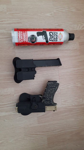 Image 2 for WE glock 17 ivory edition inclusief extra's