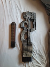 Afbeelding van Cyma P90 met camo