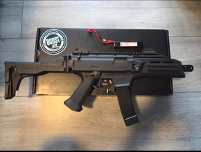 Bild für Scorpion Evo boost edtition + 4mags en batterij