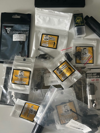 Afbeelding 2 van Action army aap01 geupgrade met enorm veel onderdelen.