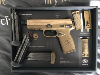 Afbeelding 4 van TM FNX45 Tactical, 3mags and magplates.