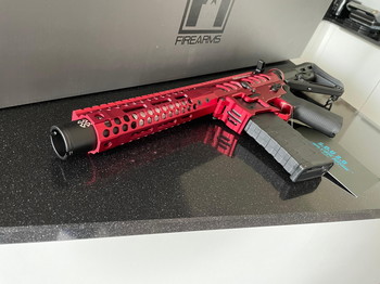 Afbeelding 3 van (Nieuw + Garantie) F-1 FIREARMS UDR PDW M-LOK AEG - RED