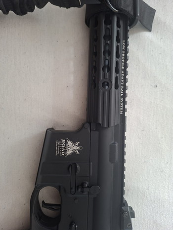 Bild 2 für S-AEG M4 von APS / Mit Akku und Magazinen.