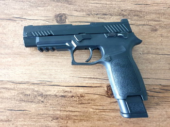 Imagen 3 de VFC Sig Sauer P320-M17 met holster en 2 originele mags