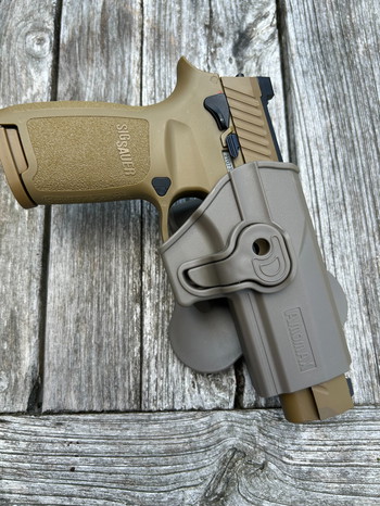 Imagen 5 de SIG AIR Proforce Sig Sauer P320 M17 CO2 and green gas mags, with case and holster