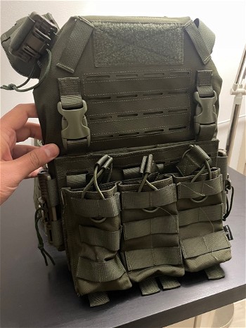 Afbeelding 2 van Invader Gear QRB Plate Carrier + 3x M4 magpouch (Olive drab)
