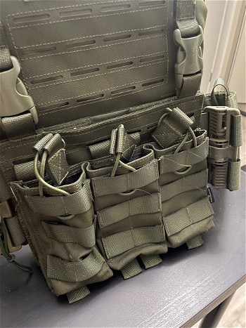 Afbeelding 4 van Invader Gear QRB Plate Carrier + 3x M4 magpouch (Olive drab)