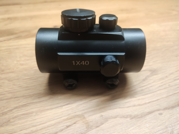 Afbeelding 2 van 40 mm red dot