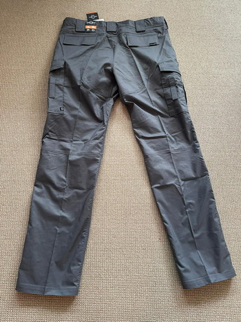Imagen 4 de Pentagon Tactical Ranger 2.0 Pants in Wolf Grey maat 48, inseam 34 inch