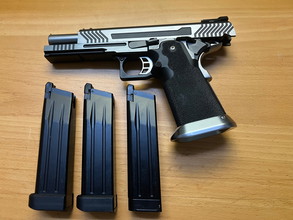 Image pour Armor works hx1101 hi capa met 3 mags