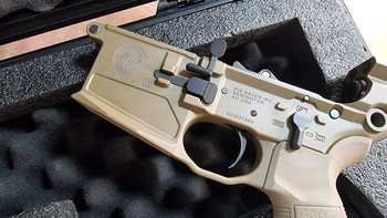 Afbeelding 2 van PRE ORDER - Salvo Precision MCX Hunter UKSF Style 13.1 MWS GBBR w/ Suppressor & Tracer - MARKINGS POSSIBLE