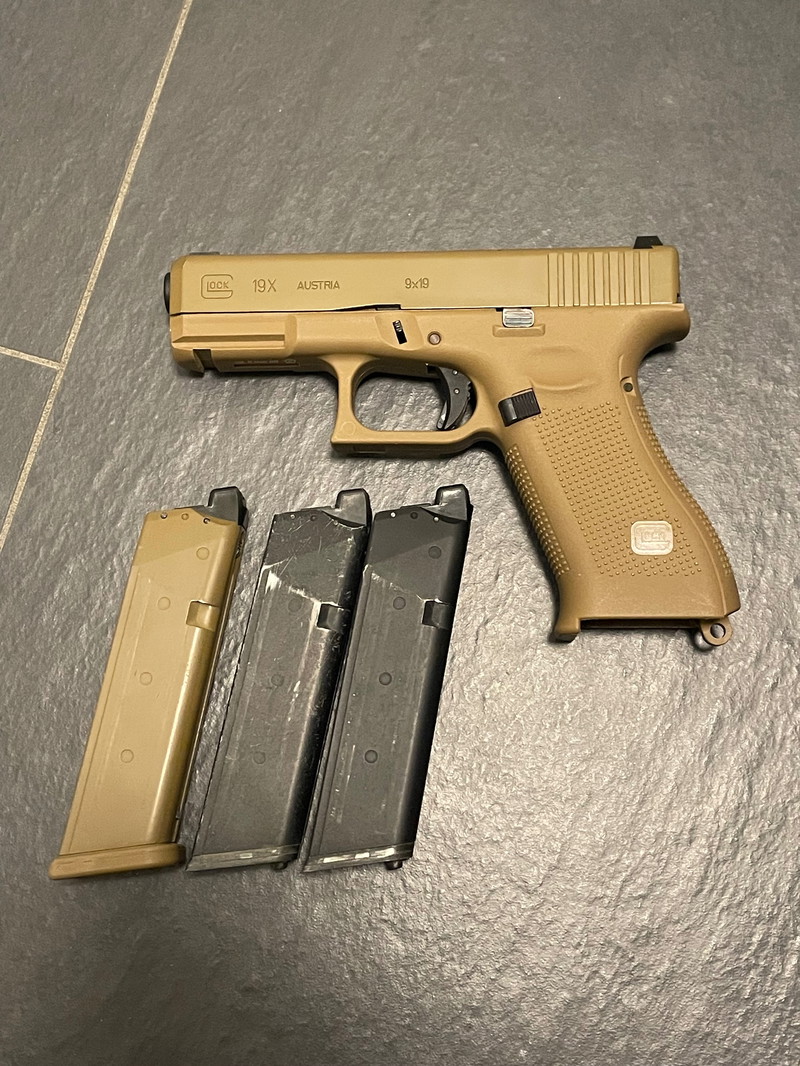 Image 1 for Officieel geliceerde Glock 19x Nieuw met f mark