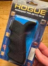 Image pour Hogue AR15/M16 Beavertail with Finger Grooves