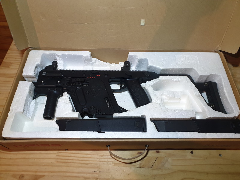 Image 1 pour Kriss vector kwa