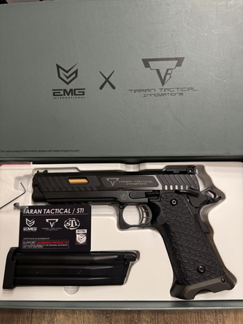 Afbeelding 8 van 8x Guns Collection of GBB Guns Bulk Kit Hand Guns Gun Pistole John Wick TTI HiCapa Combat Master Pit Viper Sand Viper Taran Tactical Innovations Glock