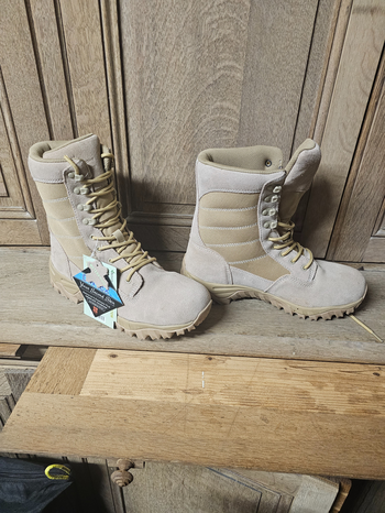 Image 2 for LIGHTWEIGHT MILITARY BOOTS WITH QUICK LANCING SYSTEM  - maat 42