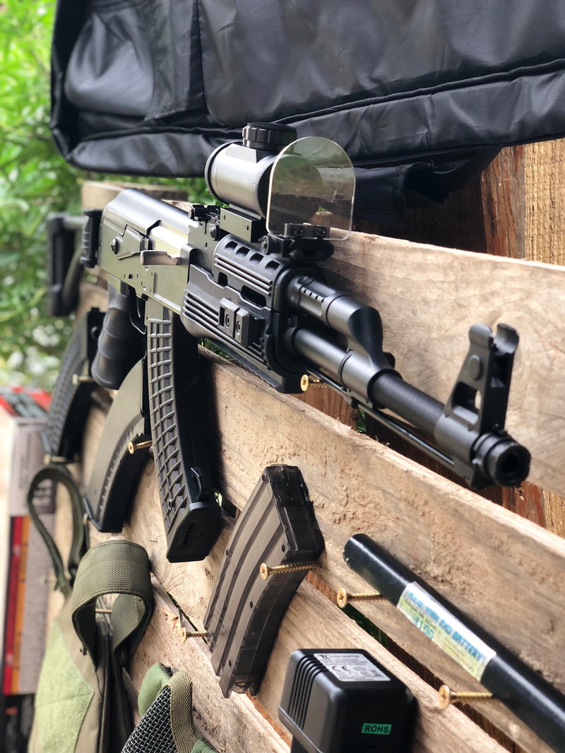Image 1 pour Réplique + tous les accessoires sur la photo