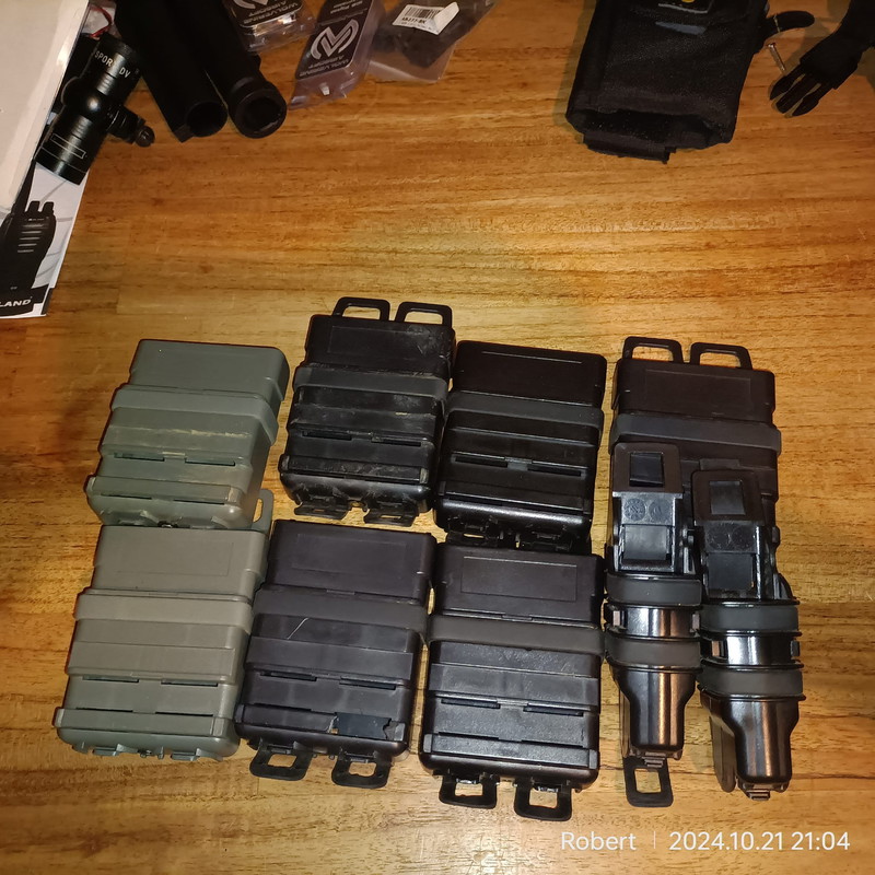 Image 1 pour Te koop: Diverse stevige pouches voor M4 en Hi-Capa magazijnen