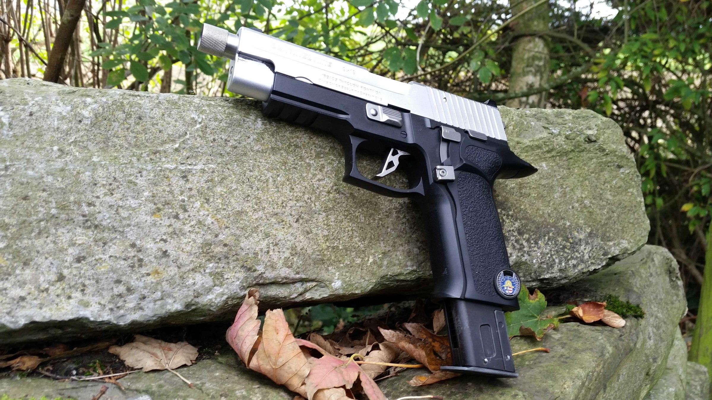 Tokyo Marui Sig P226 Biohazard 6 Sentinel Nine. - Airsoft Bazaar