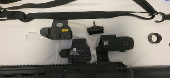 Bild 3 für HK416 A5 GBB V3 Custom Komplettset / HERA CQR, Holy Warrior Red dot, G45 Magnifier, Zubehör, ab 18