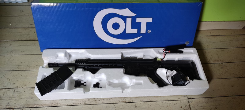 Image 1 for Colt M4A1 Keymod Mid-Lenght