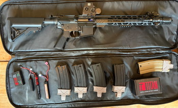 Afbeelding 3 van M4 upgraded with perun mosfet and aps metal receiverkit