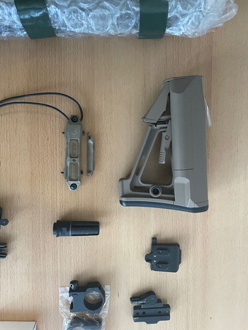 Imagen 4 de Rail, stock, switch, sights, mounts, flash hider, scope rings