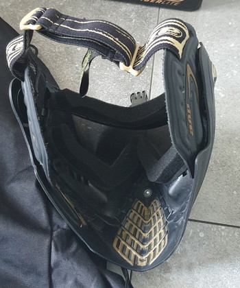 Afbeelding 4 van dye  mask gold