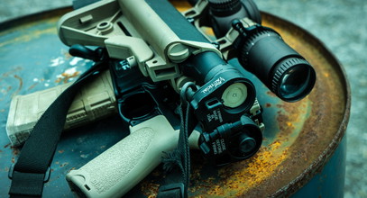 Image pour Law Tactical Folding Stock Adapter (Replica) for VFC M4 GBBR