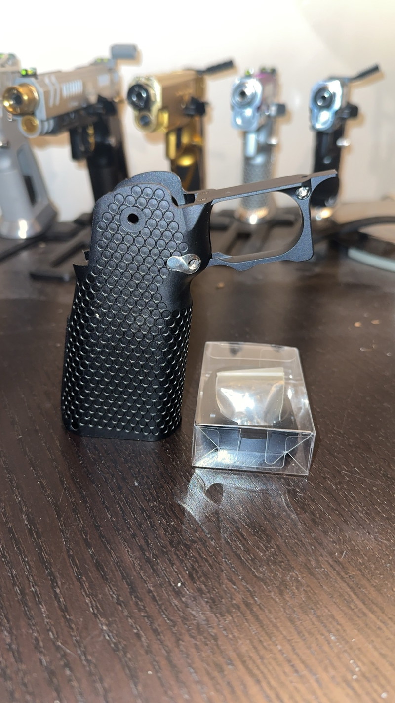 Image 1 pour Nieuwe gunsmith bros grip