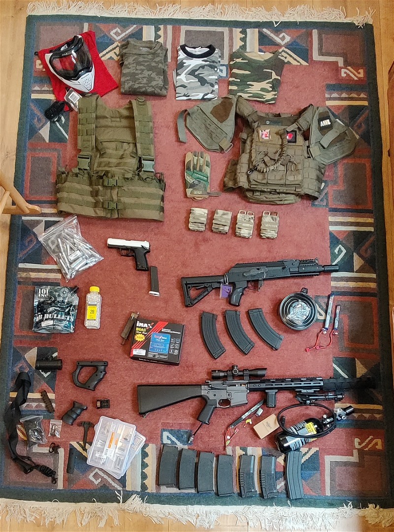 Image 1 for Complete set! M4 HPA / AK74 CQB van G&G /  HK USP / 2x Body armour + Rugzak + Full face mask / Overig
