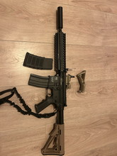 Bild für Classic Army M4/M16 met Demper