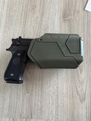 Imagen 3 de KWC M92 Beretta Blow-Back Co2 Pistool + Holster, X300 Ultra Flashlight en veel Co2 Patronen!