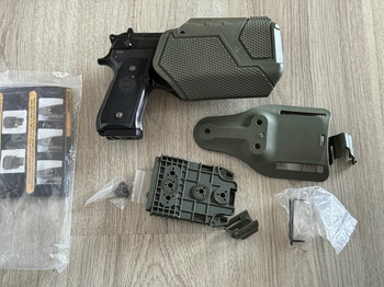 Imagen 4 de KWC M92 Beretta Blow-Back Co2 Pistool + Holster, X300 Ultra Flashlight en veel Co2 Patronen!