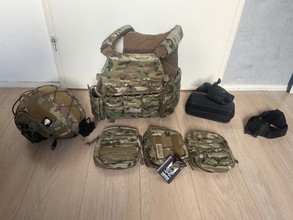 Afbeelding van Warrior Assault Systems DCS Plate Carrier Multicam + Helm + Night Vision (complete set)