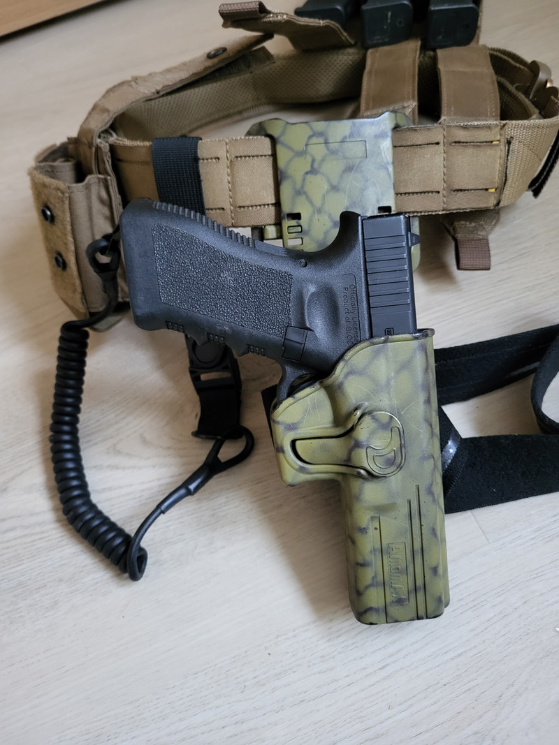 Imagen 1 de Glock 18C Met Belt Setup + 3 Extended mags
