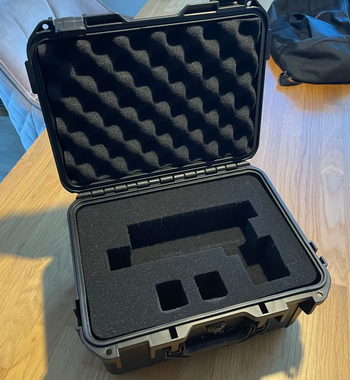 Bild 3 für VFC Umarex Glock 19 Gen 3 w/ pistol case, x300 & extra magazine