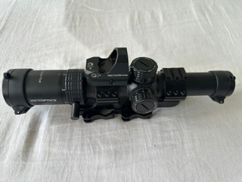 Imagen 3 de S6 1-6x24i Fiber LPVO + Frenzy 1x17x24 Red Dot + Ring Mount - MOET ER VANAF