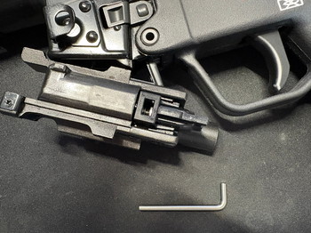 Imagen 2 de WE Apache (MP5) GBBR + 7 magazijnen
